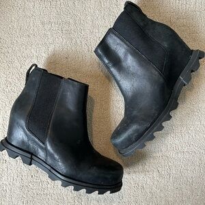 Sorel Joan of Arc Chelsea wedge bootie size 10